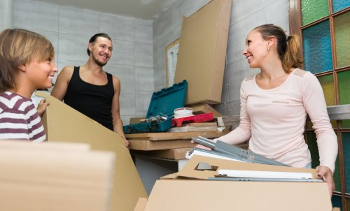 Man and van removals team helping with a local Harefield home move